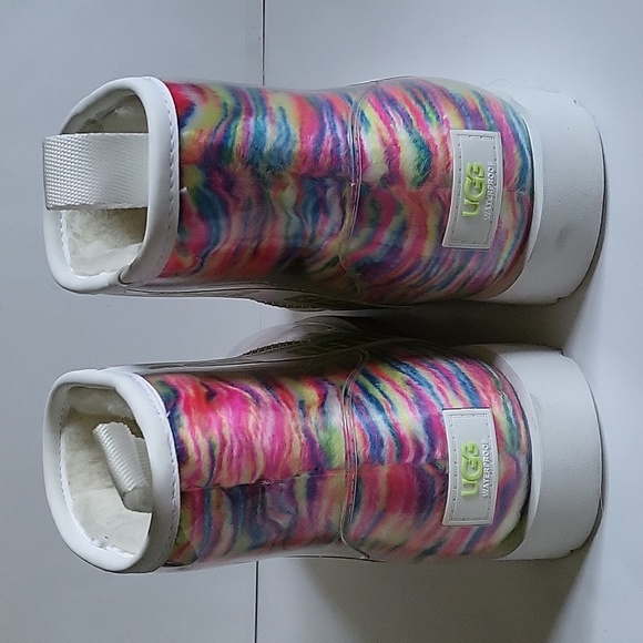 UGG women's classic Clear mini boots waterproof size 5 Pixels - Picture 3 of 6